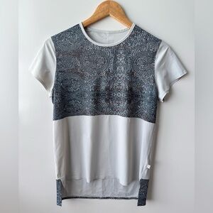 LULULEMON Bead Envy Snapshot Tee T-shirt‎ Size 8